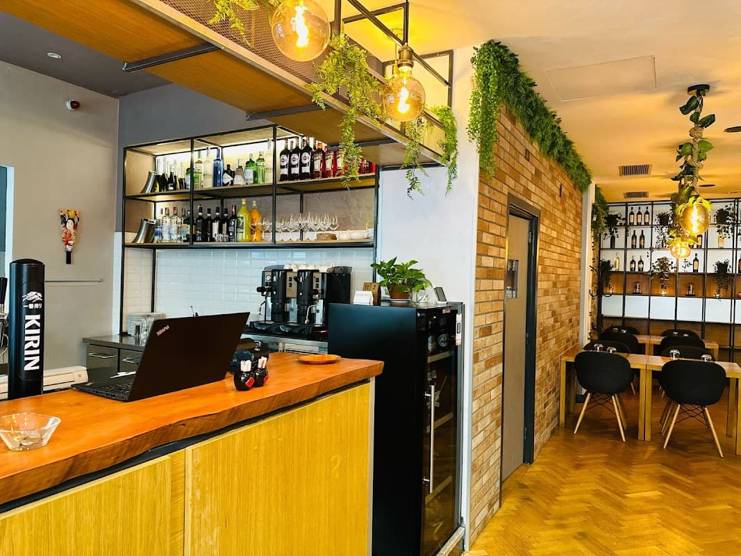 Hot rock Restaurant &Bar